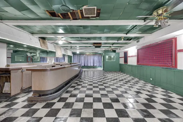 11610 S Western AVE, Chicago, IL 60643