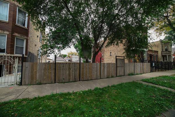 931 N Lawndale AVE, Chicago, IL 60651