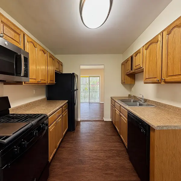 17318 Walter ST, Lansing, IL 60438