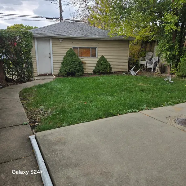 5600 N Mango AVE, Chicago, IL 60646