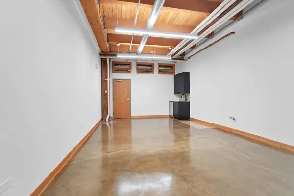 1806 W Cuyler AVE #109, Chicago, IL 60613