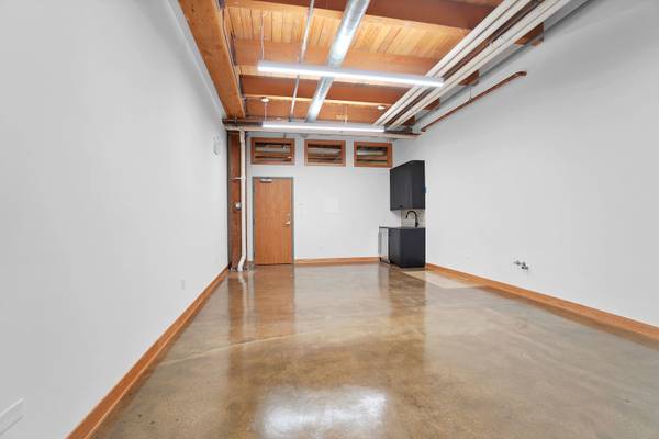 1806 W Cuyler AVE #109, Chicago, IL 60613