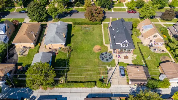 8041 N Merrill ST, Niles, IL 60714