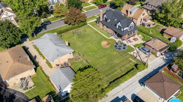 8041 N Merrill ST, Niles, IL 60714