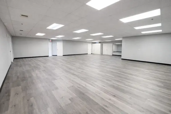 640 Anthony TRL, Northbrook, IL 60062