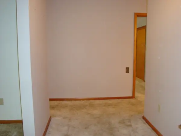 522 N Third ST, Cissna Park, IL 60924