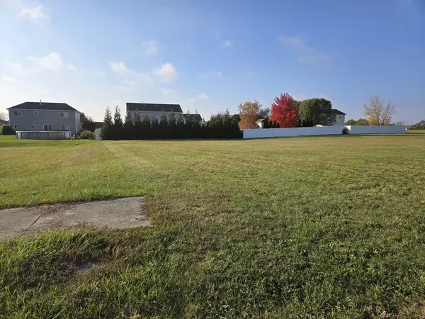 496 Shamrock LN, Manteno, IL 60950