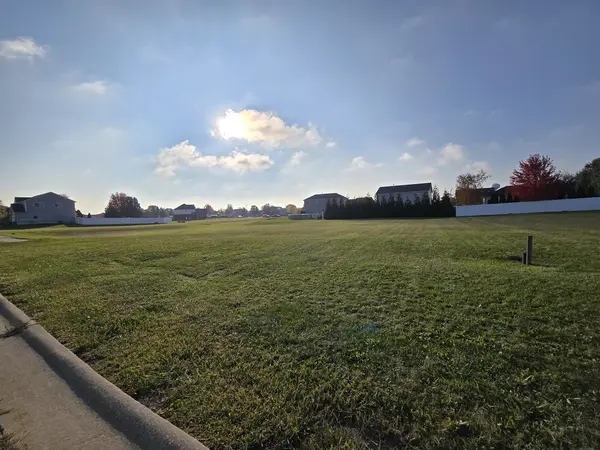 496 Shamrock LN, Manteno, IL 60950