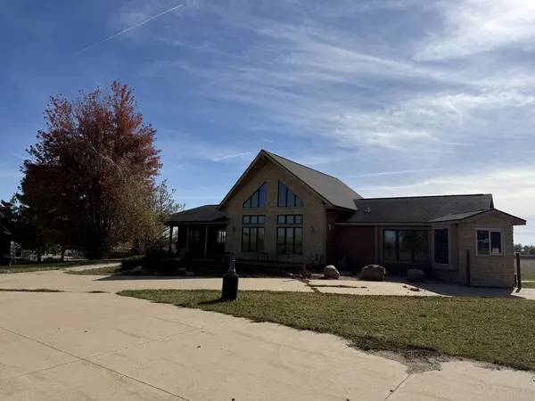 11379 US 20 HWY E, Stockton, IL 61085