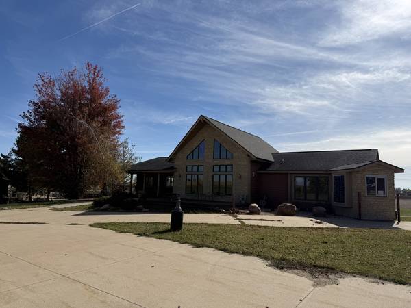 11379 US 20 HWY E, Stockton, IL 61085