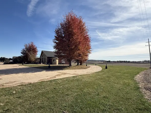 11379 US 20 HWY E, Stockton, IL 61085