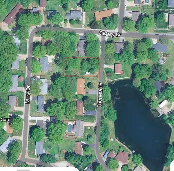 103 Theresa DR, Troy, IL 62294