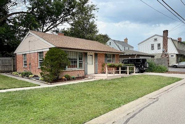104 Michigan AVE, Highwood, IL 60040