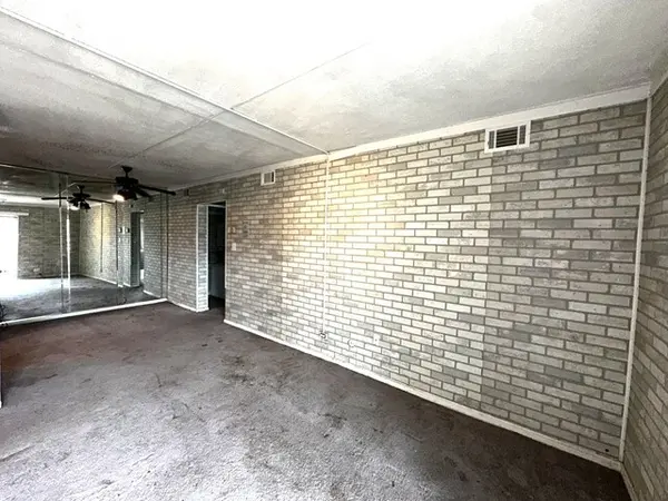 17005 Albany AVE #102, Hazel Crest, IL 60429