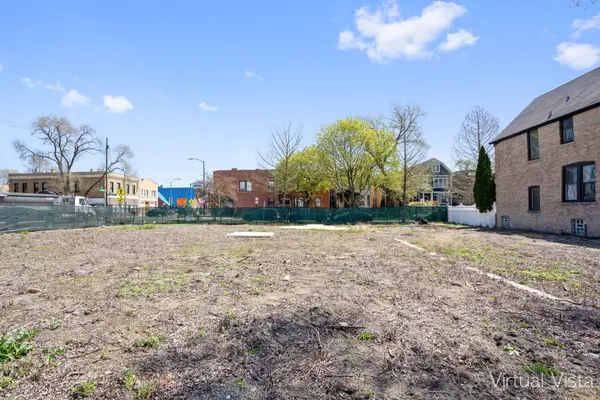 2758 N Mozart ST, Chicago, IL 60647