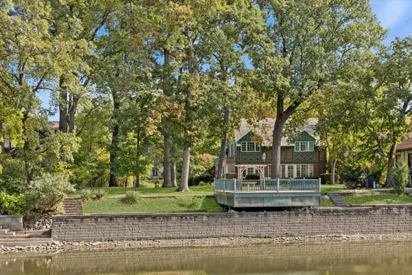 220 Maplewood RD, Riverside, IL 60546