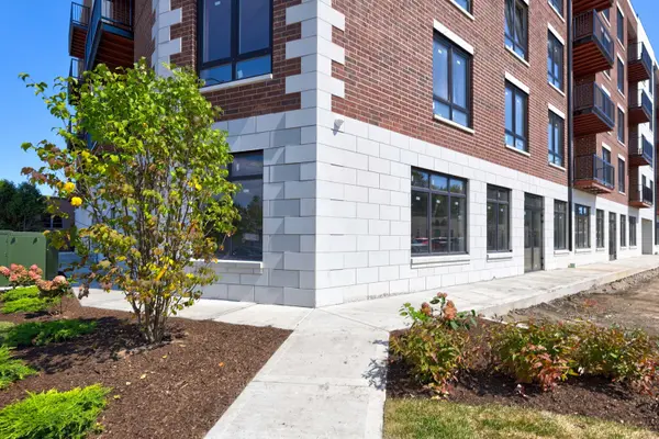 9201 N Milwaukee AVE, Niles, IL 60714