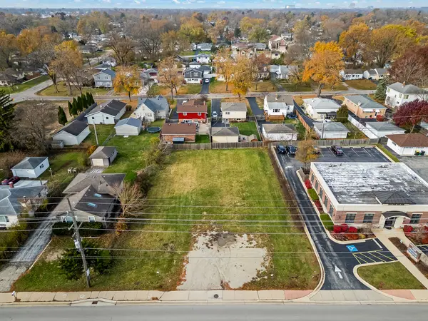 3920 N CASS AVE, Westmont, IL 60559