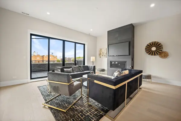 4353 N Richmond AVE #3N, Chicago, IL 60618
