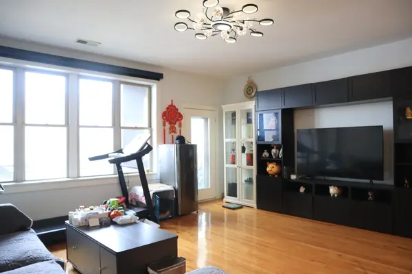 3225 S Archer AVE #3w, Chicago, IL 60608