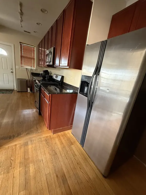 4027 W Crystal ST #2, Chicago, IL 60651
