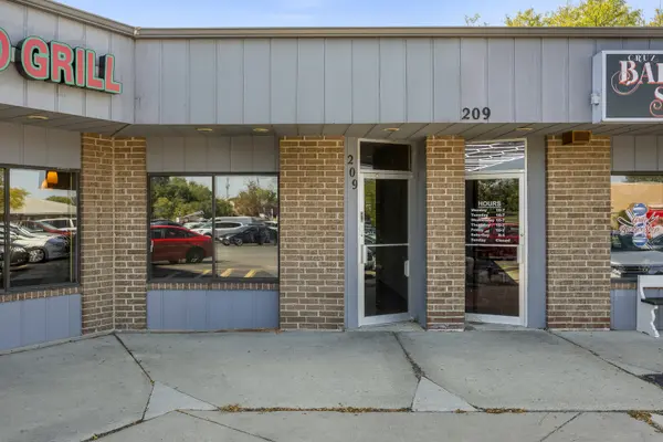 27W209 Geneva RD, Winfield, IL 60190