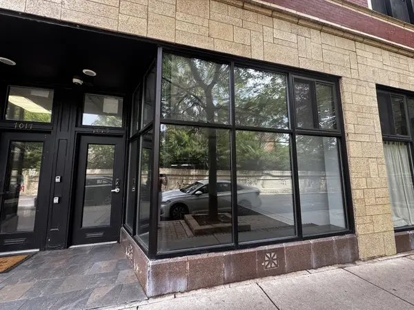 7015 N Glenwood AVE, Chicago, IL 60626