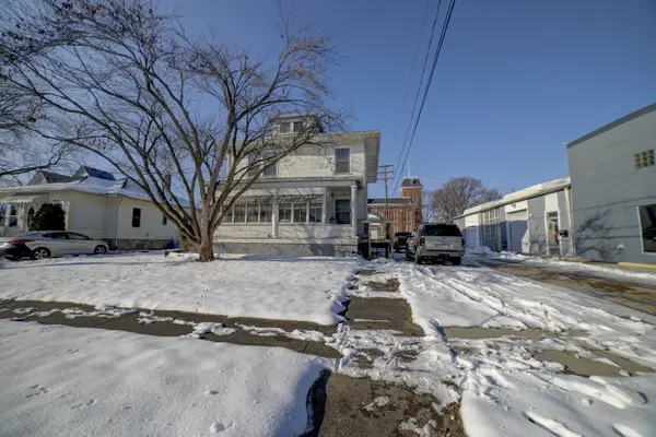 215 S 3rd ST, Watseka, IL 60970