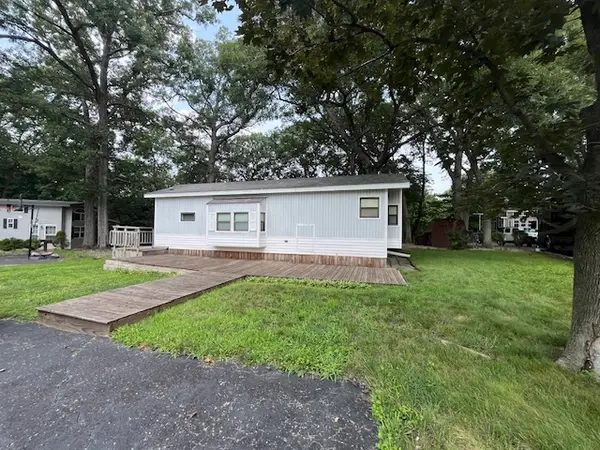 2795 E 28th Lot 232 RD, Seneca, IL 61360