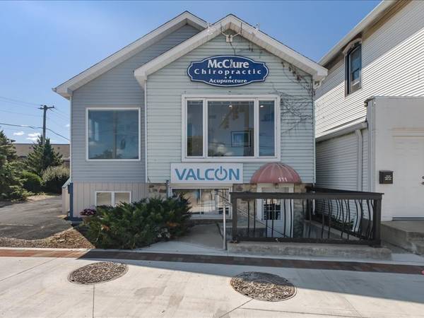 111 W Railroad AVE NW, Bartlett, IL 60103