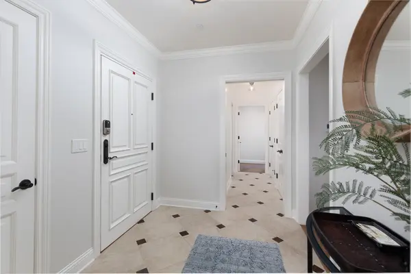 180 W Benton AVE #303, Naperville, IL 60540