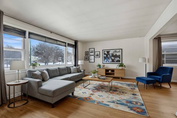 5265 W Devon AVE, Chicago, IL 60646