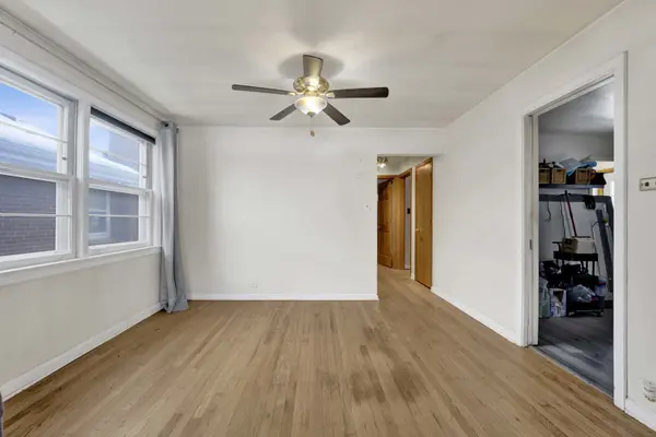 5265 W Devon AVE, Chicago, IL 60646