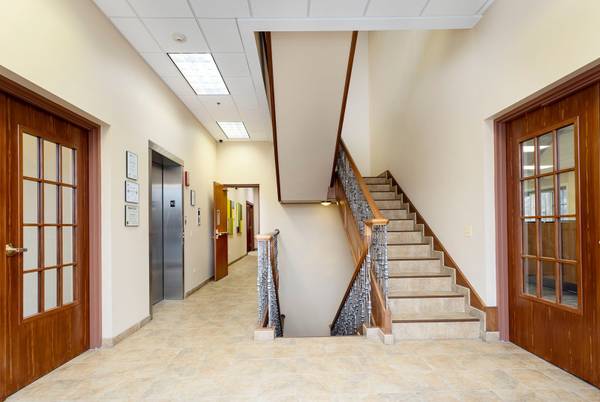 739 E North AVE, Glendale Heights, IL 60139