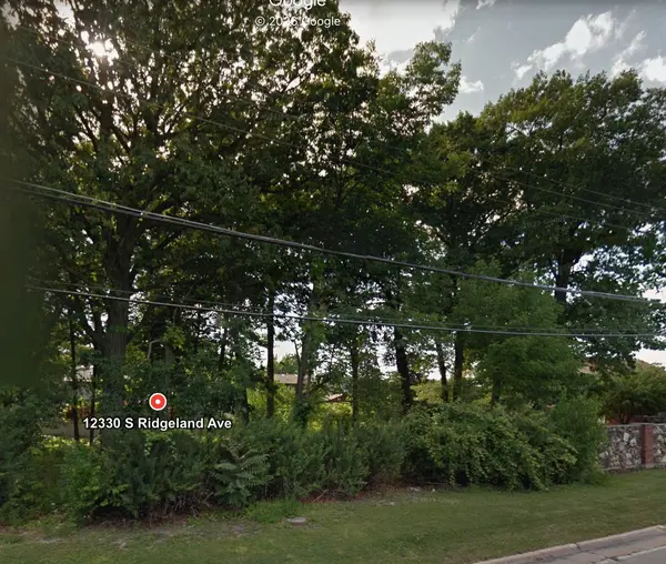 12330 S Ridgeland AVE, Palos Heights, IL 60463