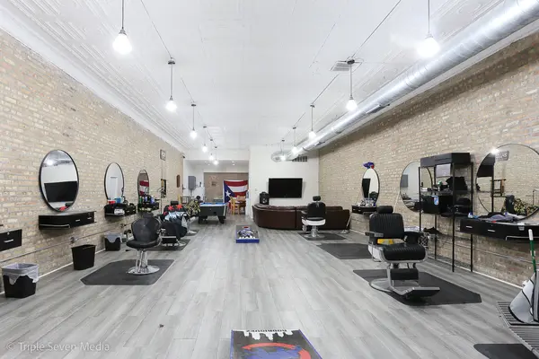 5802 W HIGGINS AVE, Chicago, IL 60630