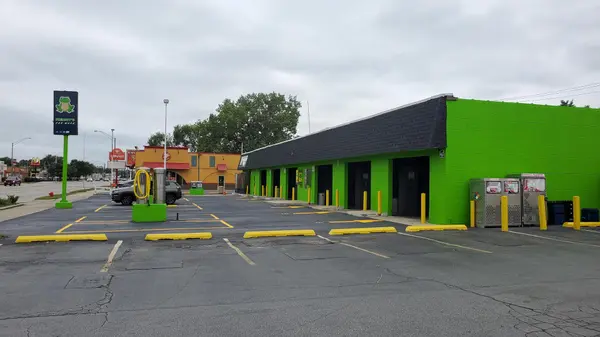 14510 Pulaski RD, Midlothian, IL 60445