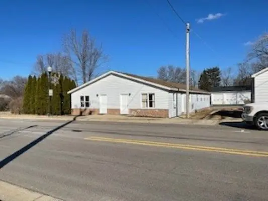 10/12 and 14 Somonauk RD, Cortland, IL 60112