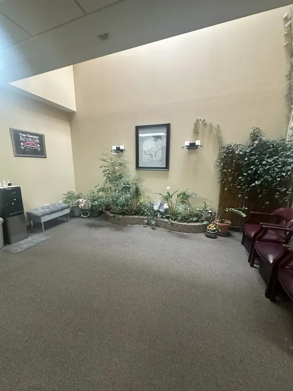 3845 MCCOY DR #103-105, Aurora, IL 60504