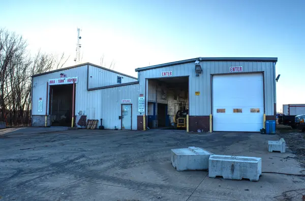 2243 Lincoln WAY, Clinton, IA 52732