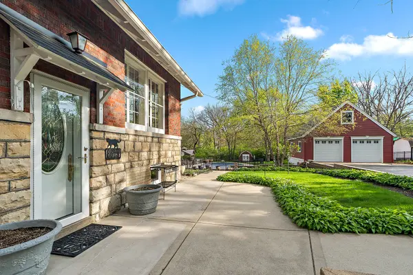 8609 W 121st ST, Palos Park, IL 60464