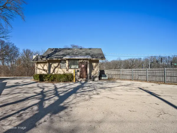1815 Dundee RD, Northbrook, IL 60062