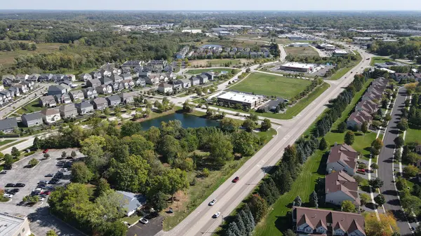 3122 W Main ST, St. Charles, IL 60175