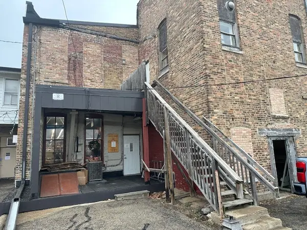 115-117 N Main ST, Crystal Lake, IL 60014
