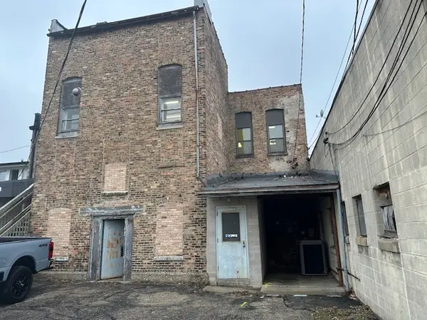 115-117 N Main ST, Crystal Lake, IL 60014