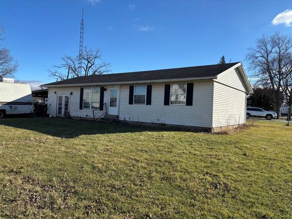 400 North ST, Donovan, IL 60931