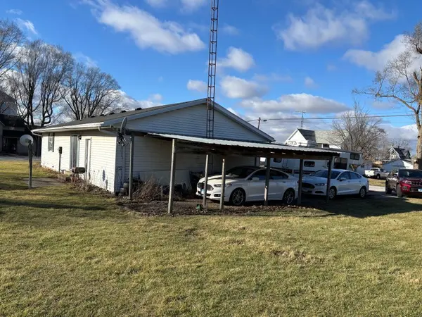 400 North ST, Donovan, IL 60931
