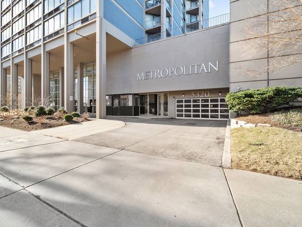 5320 N Sheridan RD #D37, Chicago, IL 60640
