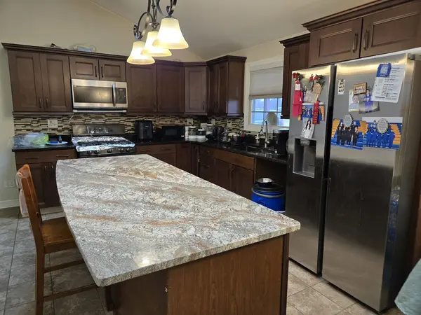 3303 E Exchange ST, Crete, IL 60417