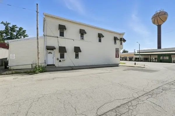 9936 Main ST, Hebron, IL 60034